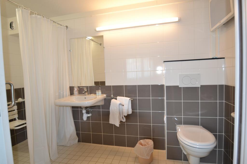 Brit Hotel Mayenne Dış mekan fotoğraf