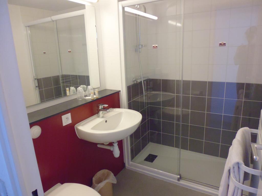 Brit Hotel Mayenne Dış mekan fotoğraf