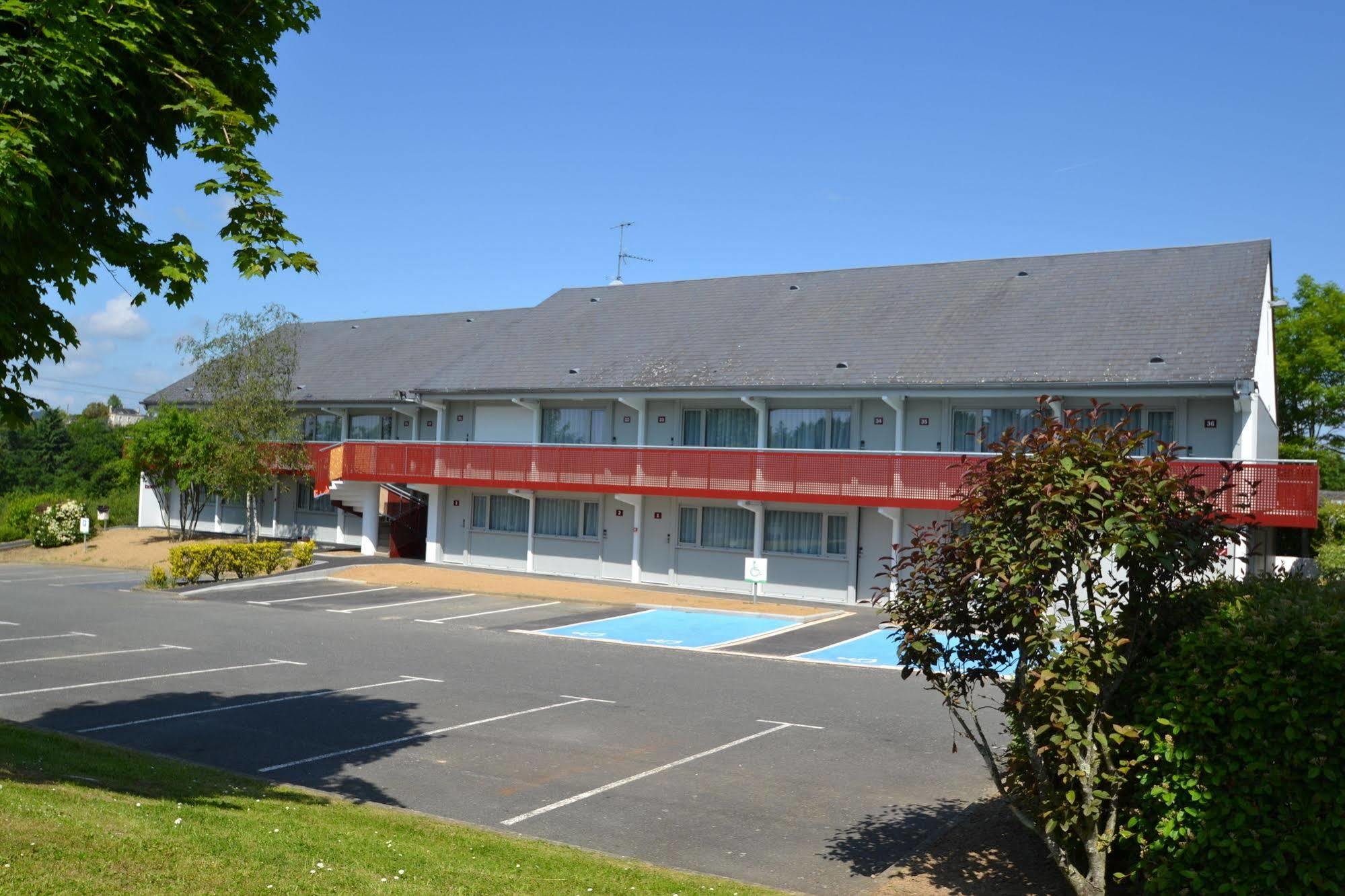 Brit Hotel Mayenne Dış mekan fotoğraf